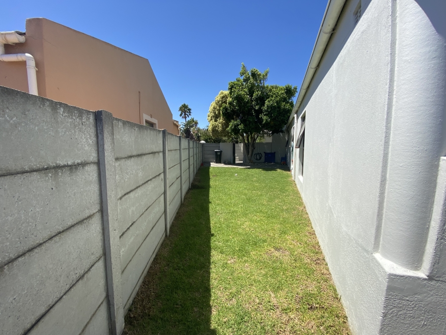 To Let 3 Bedroom Property for Rent in Sunningdale Western Cape